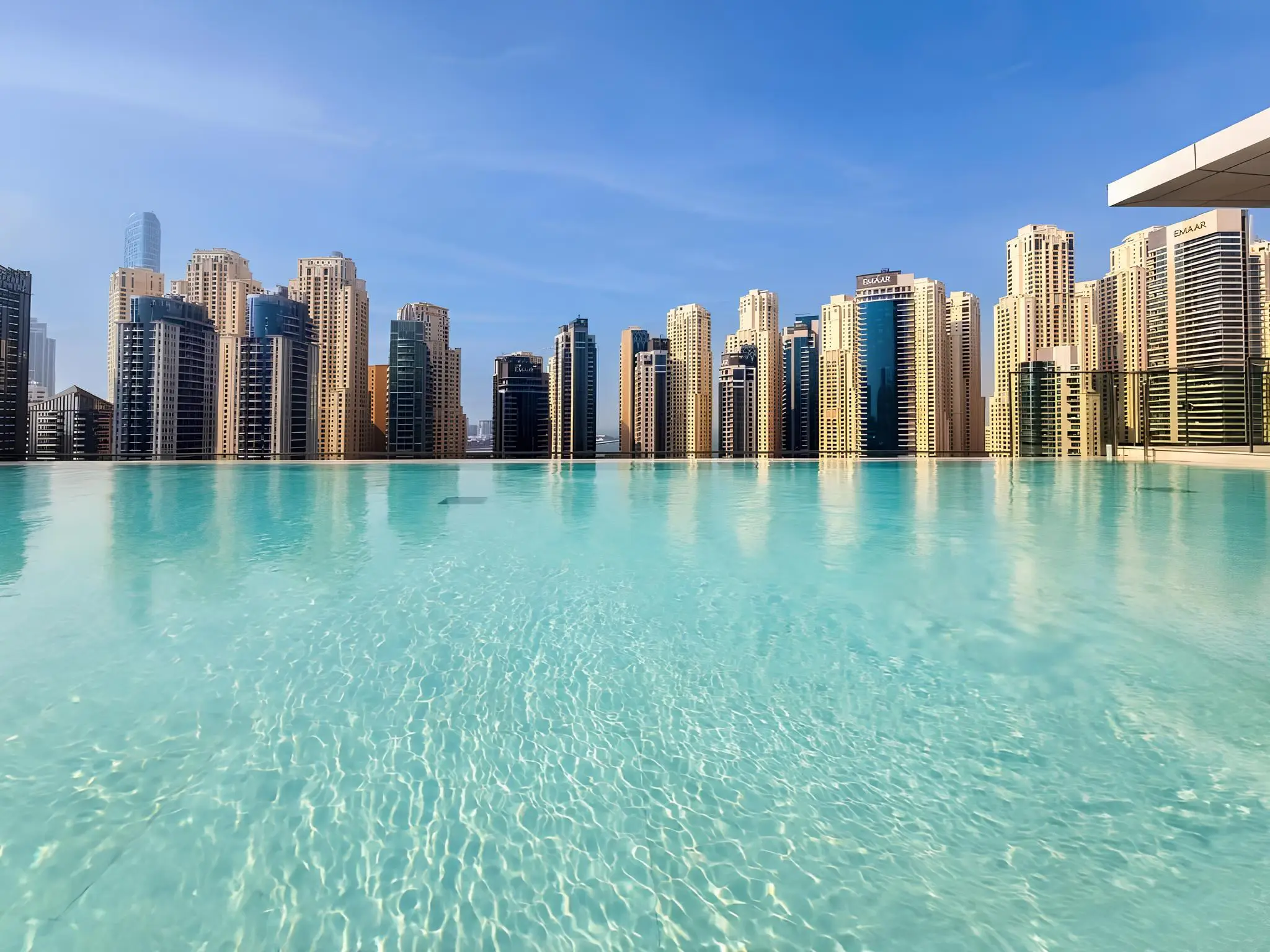 Vida Residences Dubai Marina - Amenities | Emaar Properties